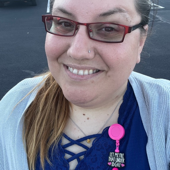 Meet your Posher, Kristin - Picture 2 of 4